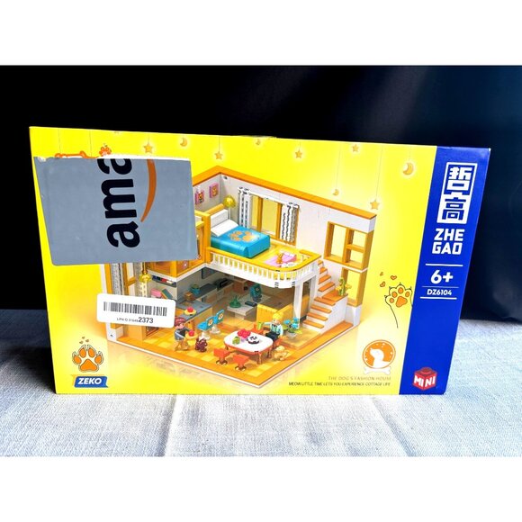 The Dogs Fashion House Miniature DIY Kit By Zhe Gao For Ages 6+ - Picture 6 of 7